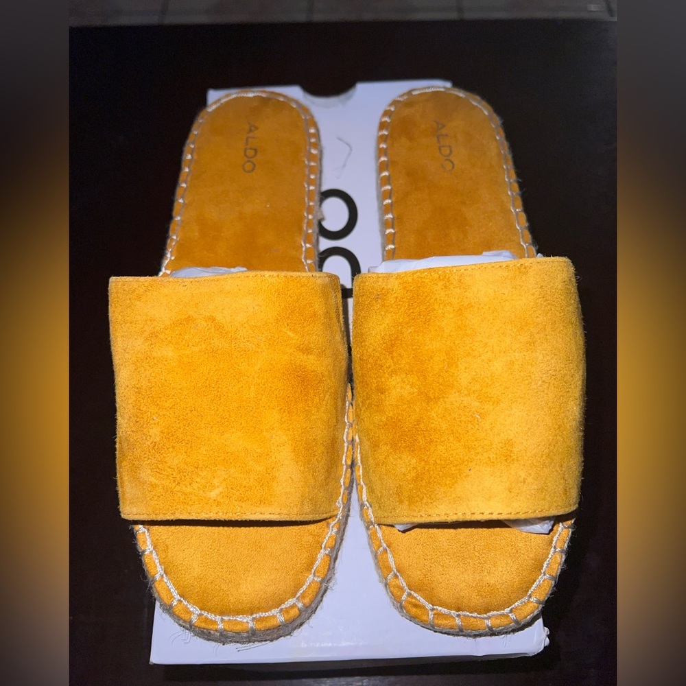 BRAND NEW ALDO SANDALS